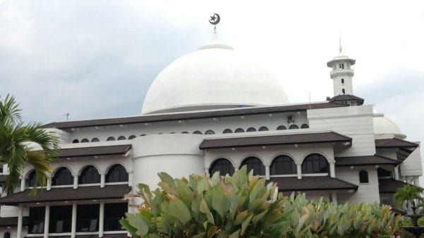 peran dan fungsi masjid kampus